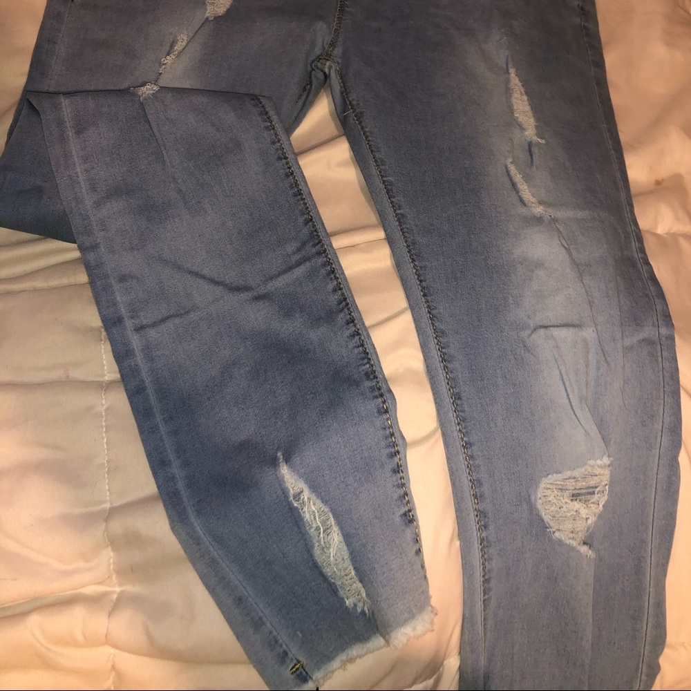 NWOT Ripped Jeans